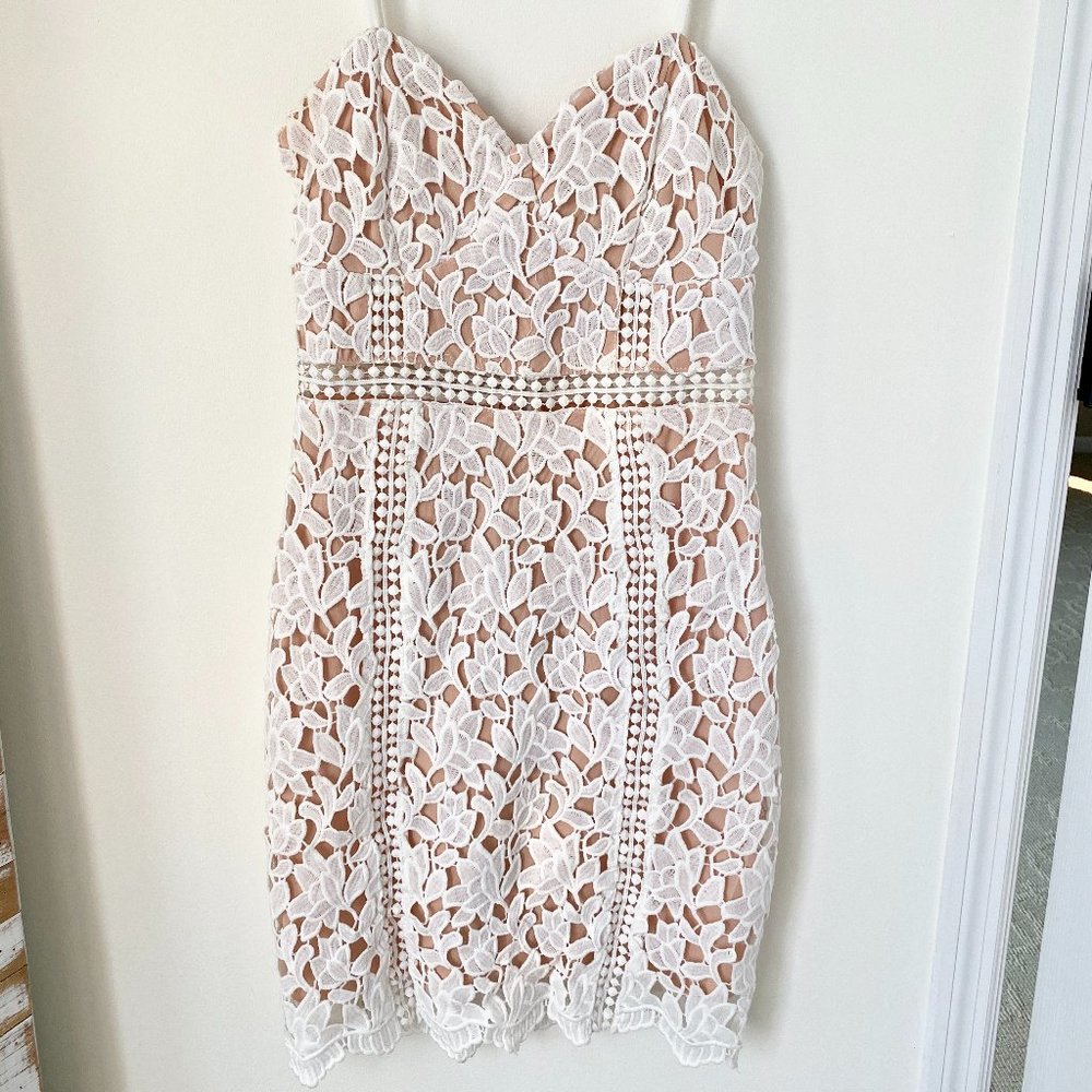 Giovanni White Lace Sleeveless Sheath Dress